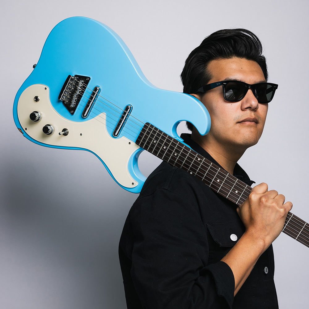 Jacob Shije – Silvertone Guitars